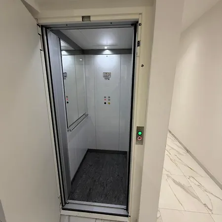 Adriano Space Modena