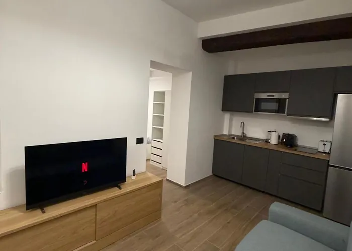 Adriano Space شقة